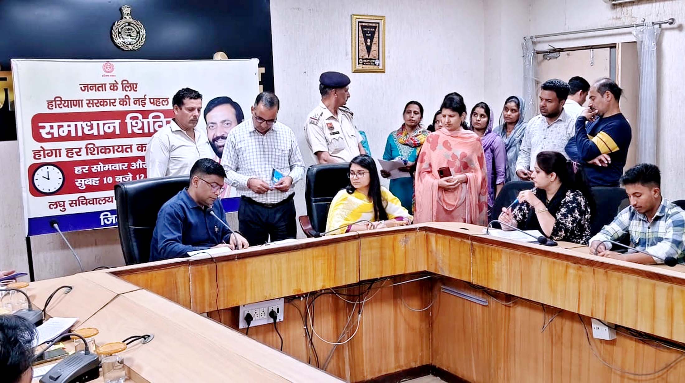 शिविर में आई 25 शिकायतें, समाधान करने के दिए निर्देश