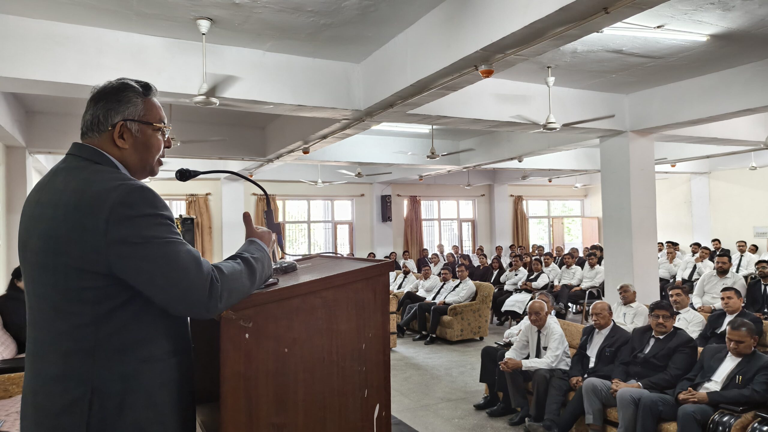 आईएमएस लॉ कॉलेज में नारीवादी आंदोलन पर प्रजेंटेशन प्रतिस्पर्धा का आयोजन: Haryana News IMS Law College Presentation Competition Feminism Legal Perspective