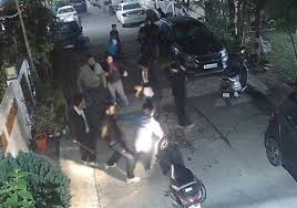 new delhi 2026 updates : ip estate delhi encounter दिल्ली के आईपी एस्टेट में खतरनाक मुठभेड़, हत्या में फरार बदमाश आखिरकार गिरफ्तार