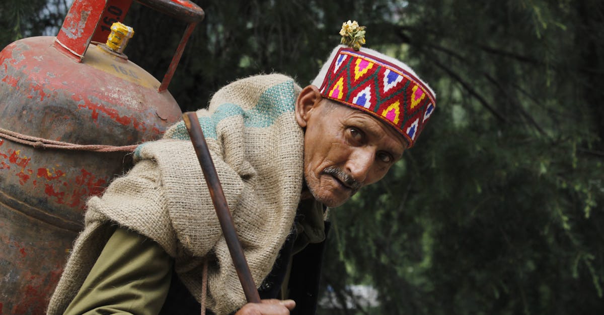 LPG Cylinder Price Hike, LPG Booking New Rule, Domestic LPG Price India, Gas Cylinder Price Increase, LPG Cylinder Booking Rule, Middle East War Impact India, Cooking Gas Price Hike, LPG Supply India, Commercial LPG Price Hike, India Gas News