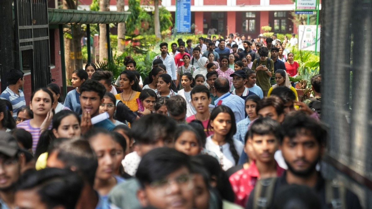 Students Demanding CBSE 12th Exam Rechecking