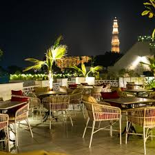 New Delhi: Modern cafe opens at Qutub Minar 2026 कुतुबमीनार में शुरू हुआ आधुनिक कैफे, पर्यटकों को मिलेगी गर्मी से राहत