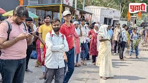 New Delhi Serious Issue: Bus Stop Problem 2026 बस स्टाप पर नहीं रुक रहीं बसें, यात्रियों की बढ़ी परेशानी”